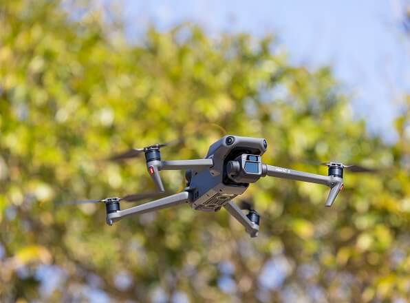 Jak nauczyć się latać dronem? Przewodnik dla początkujących